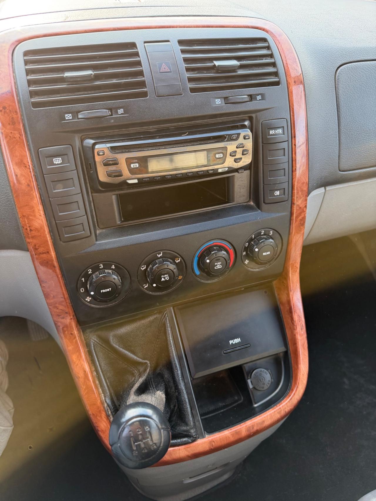 Kia Carnival 2.9 16V CRDi cat Family