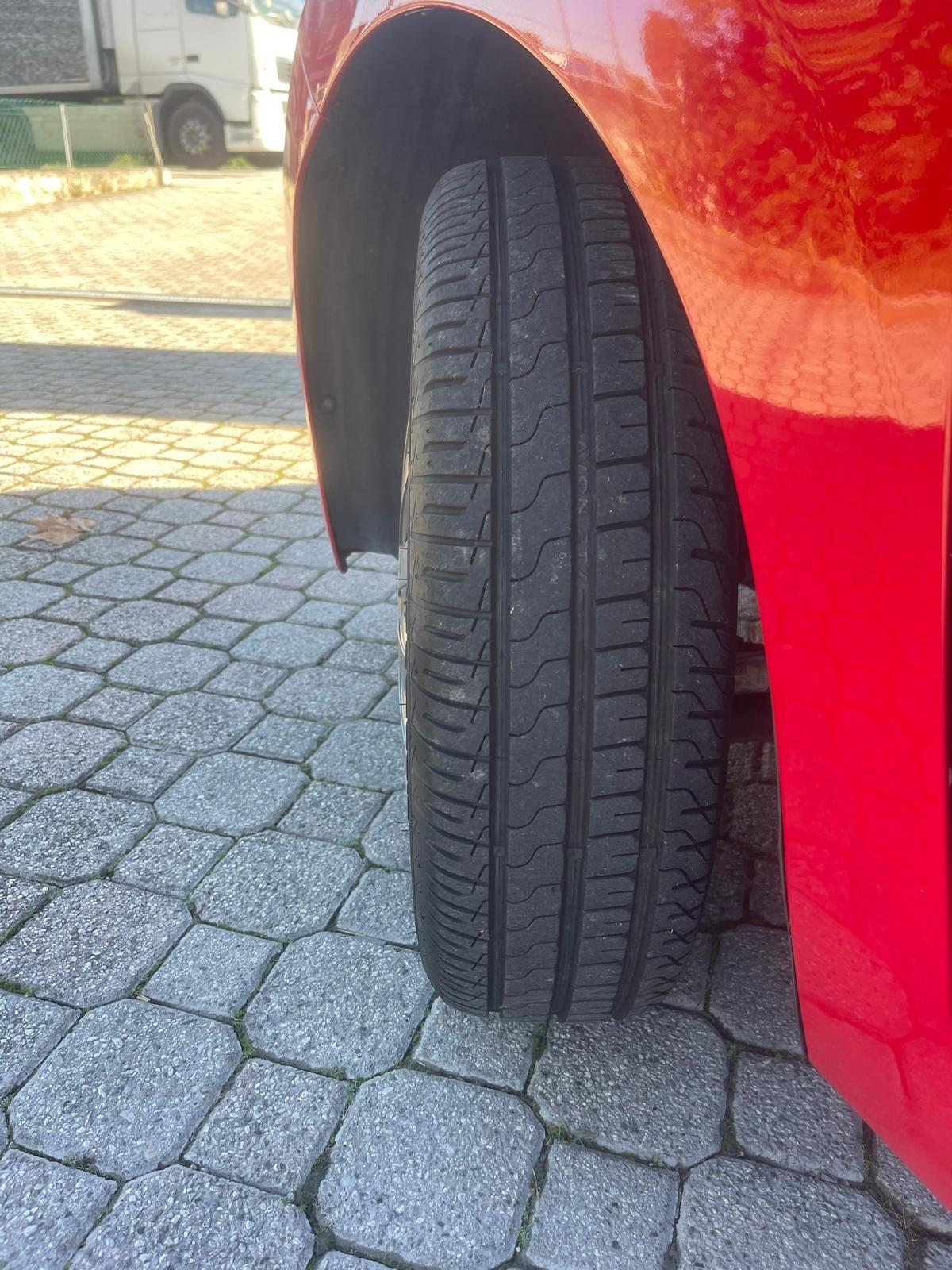 Toyota Aygo 1.0 VVT-i 69 CV 3 porte x-clusiv