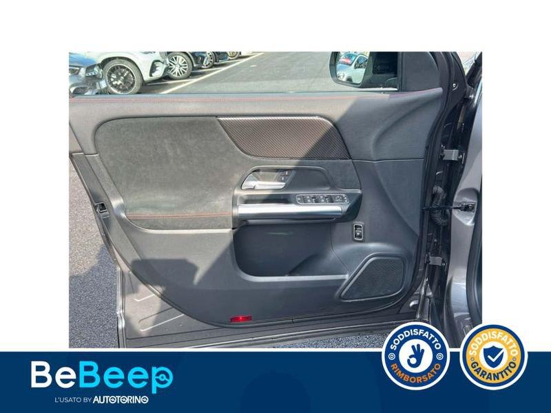 Mercedes-Benz GLA 200 D PREMIUM 4MATIC AUTO