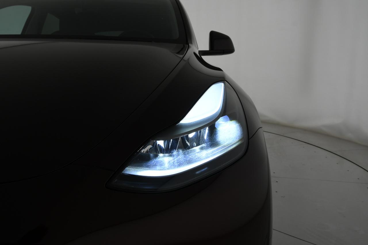 TESLA Model Y Performance Dual Motor awd +AUTOPILOT