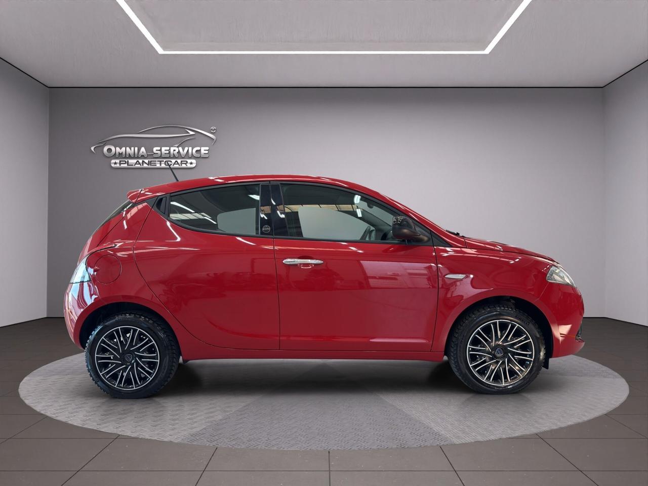 Lancia Ypsilon 1.0 FireFly 5 porte S&S Hybrid Ecochic Gold