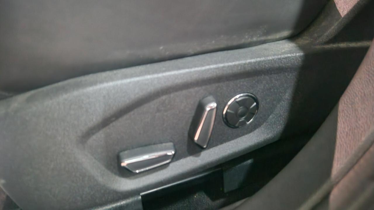 Ford Mondeo Full Hybrid 2.0 187 CV eCVT 4 porte Vignale