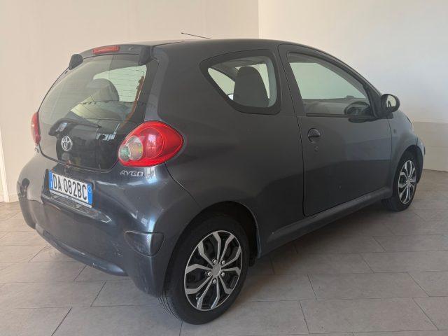 TOYOTA Aygo 1.0 12V VVT-i 3. porte Sol