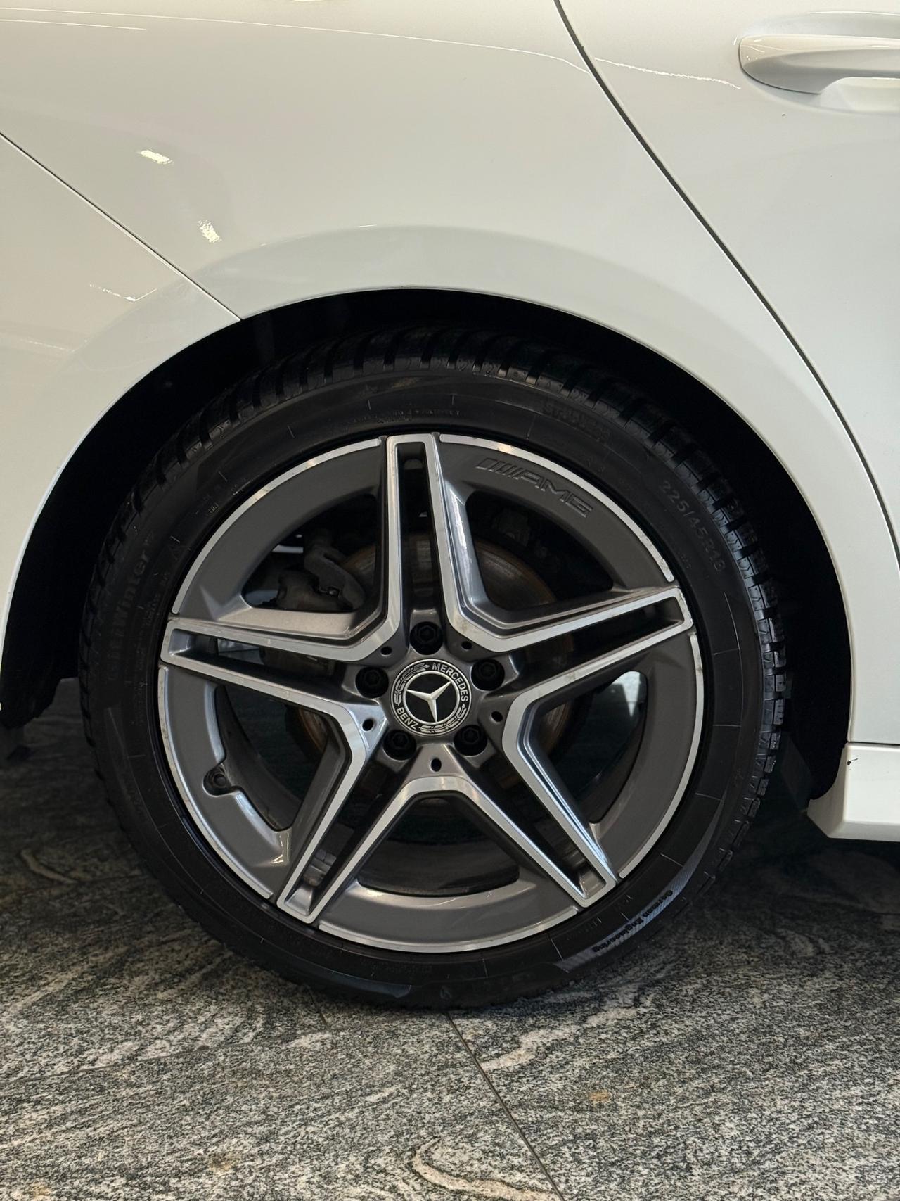 Mercedes-benz CLA 180 d Automatic Premium