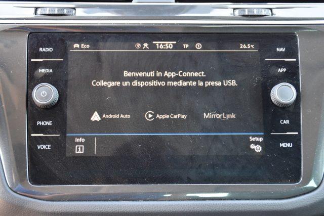 VOLKSWAGEN Tiguan 2.0 TDI SCR Life *Telecamere 360, Sedili risc.*