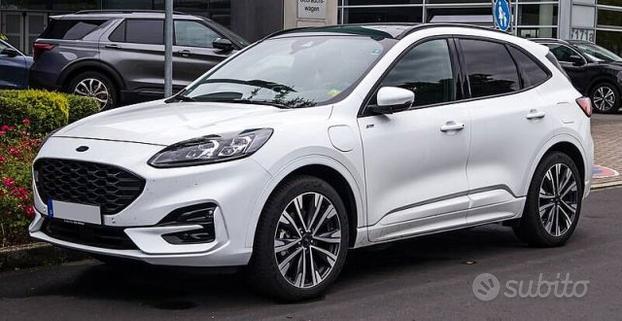 Ford Kuga ST-LineX 225cv PLUG IN-GUIDA AUTONOMA