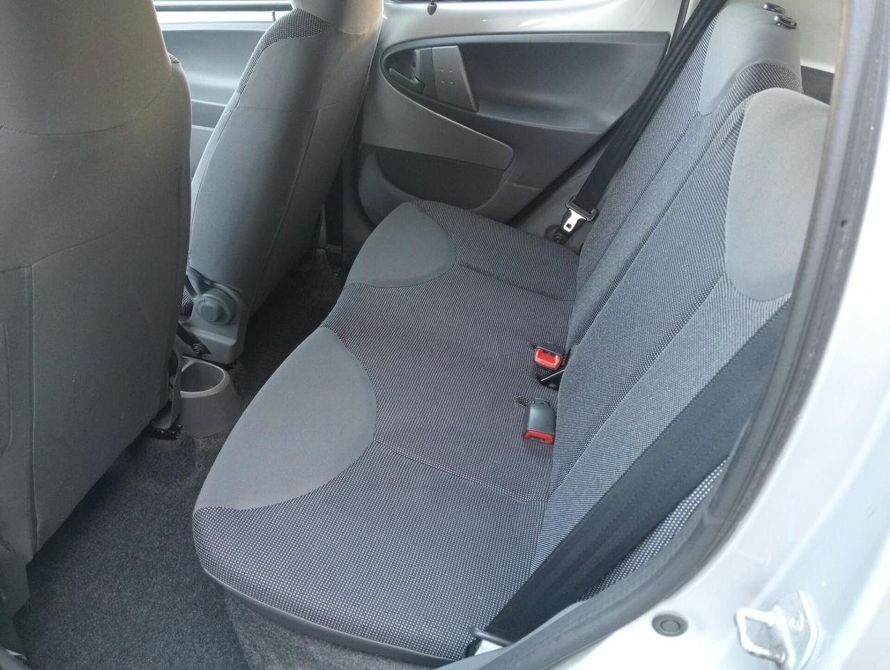 Peugeot 107 1.0 68CV 5p. AUTOMATICA OK neopatentati