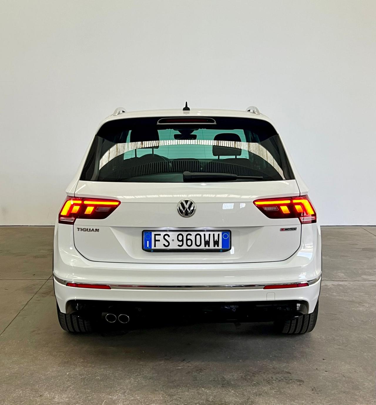 Volkswagen Tiguan 4 WD R Line