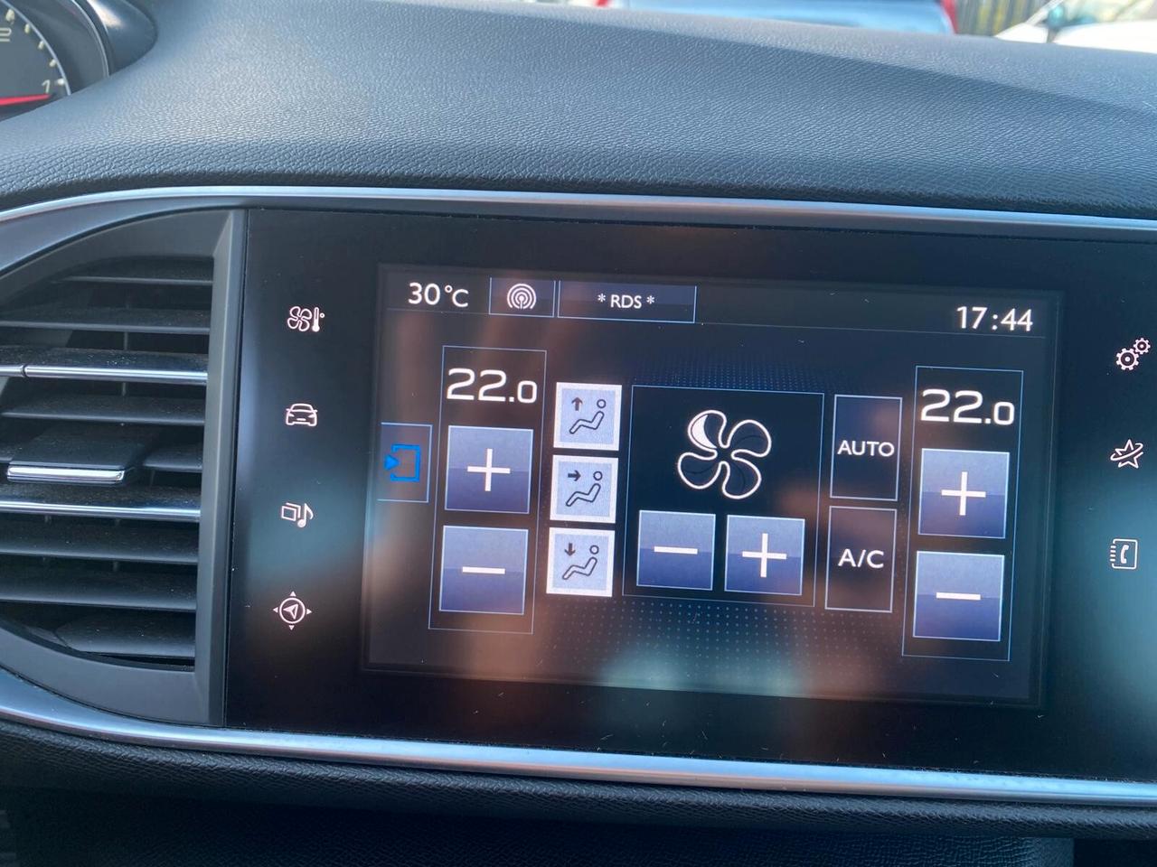 Peugeot 308 BlueHDi 116cv Active 55.000 KM