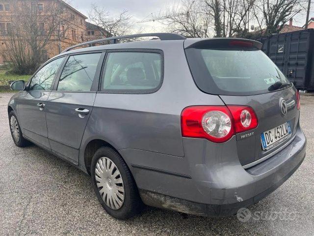 VOLKSWAGEN Passat 1.9 TDI/105CV Trendline