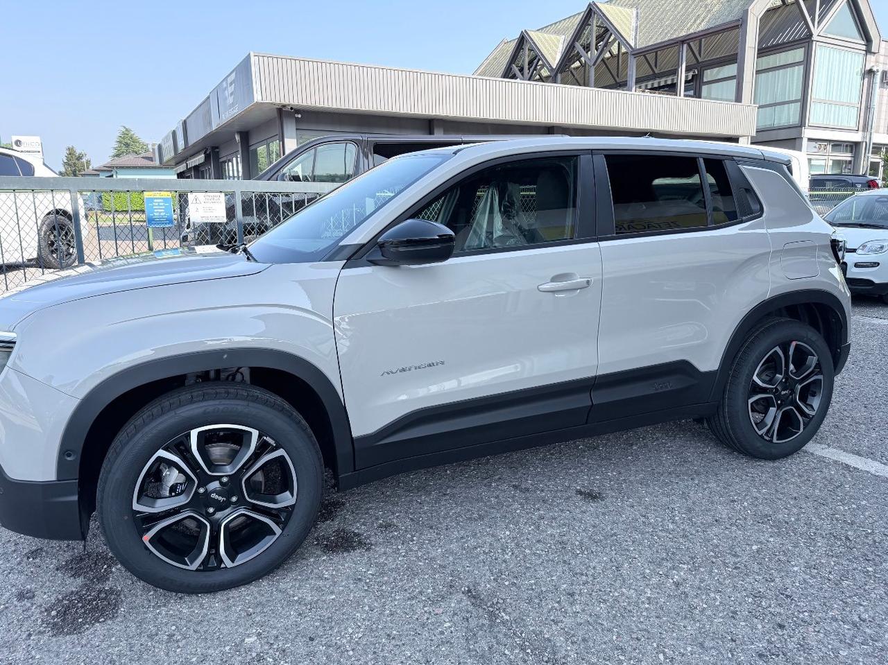 Jeep Avenger 1.2 turbo e-hybrid mhev Summit fwd 110cv edct6