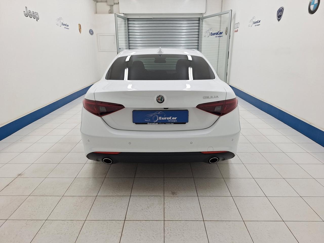Alfa Romeo Giulia 2.2 180cv MT6 Business Sport