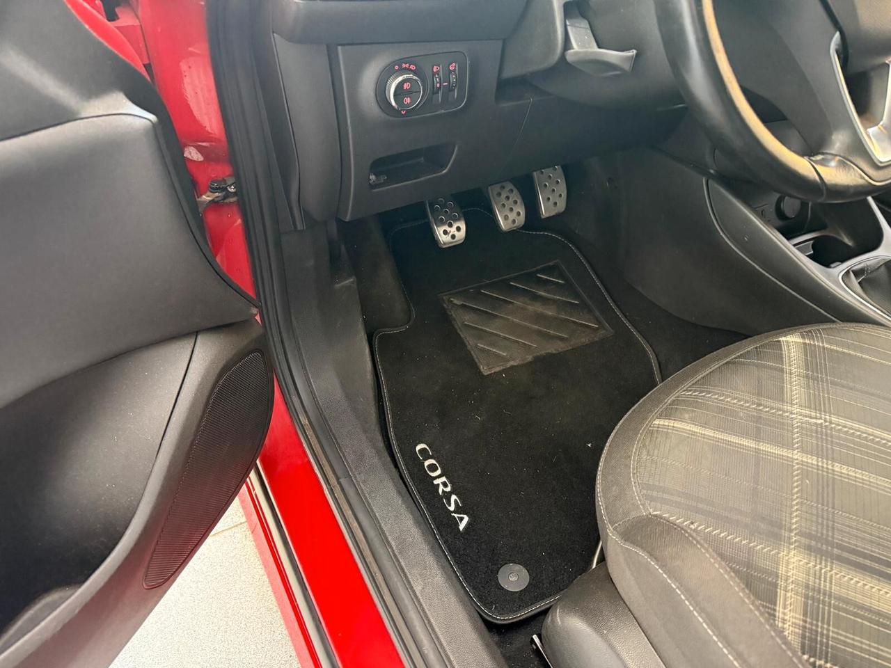 Opel Corsa 1.3 CDTI ecoFLEX 95CV Start&Stop Coupé b-Color