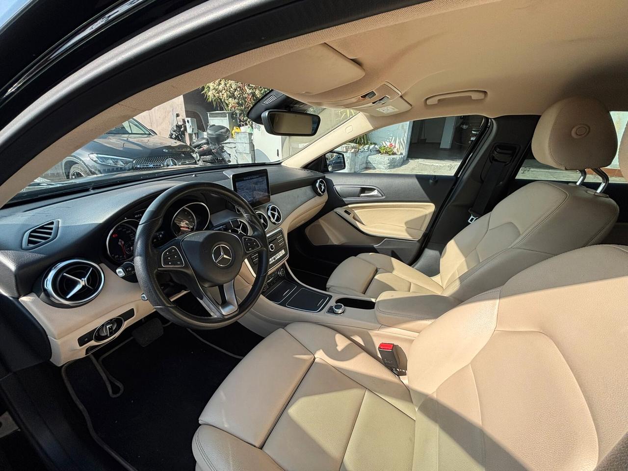 Mercedes-benz GLA 200d Sport