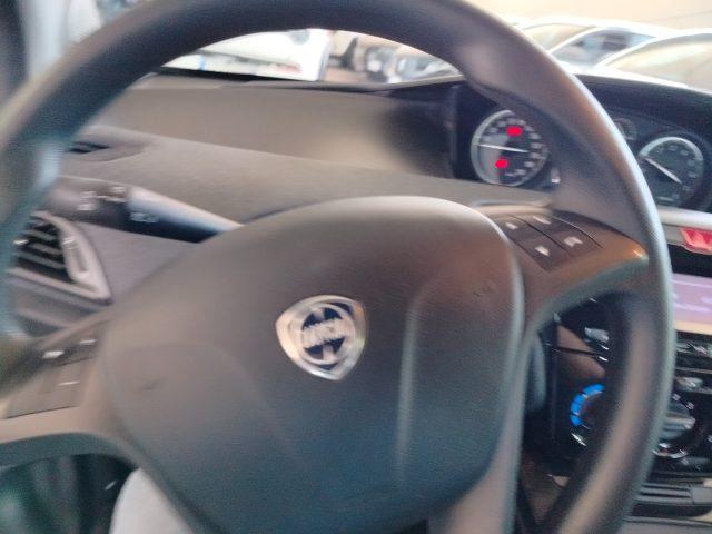 LANCIA Ypsilon 1.0 Hybrid Silver