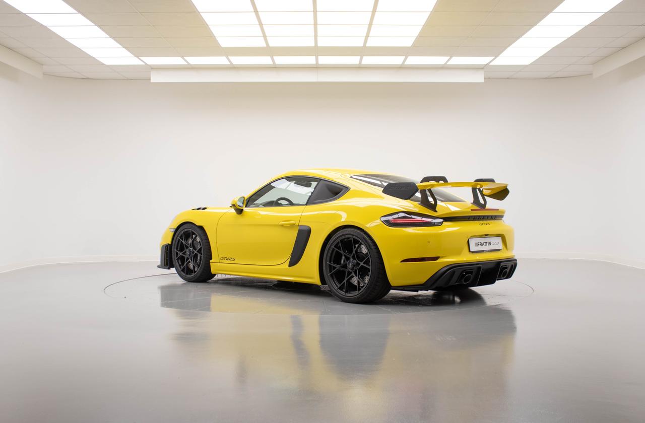 PORSCHE 718 CAYMAN 4.0 GT4 RS