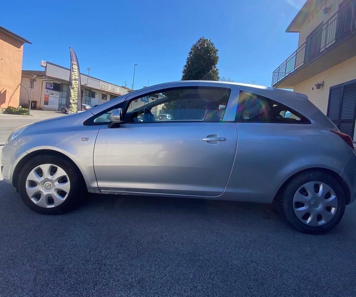 Opel Corsa 1.0 12V 3 porte Enjoy