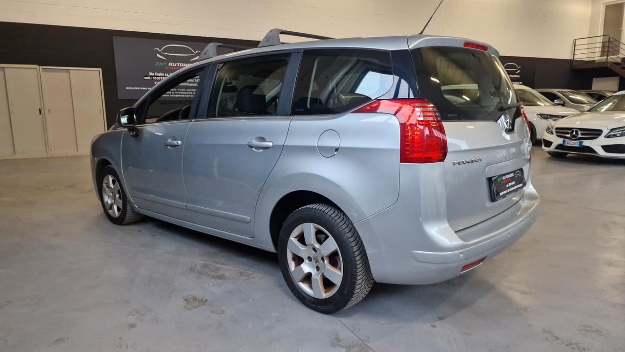 Peugeot 5008 1.6 HDi 112CV Allure