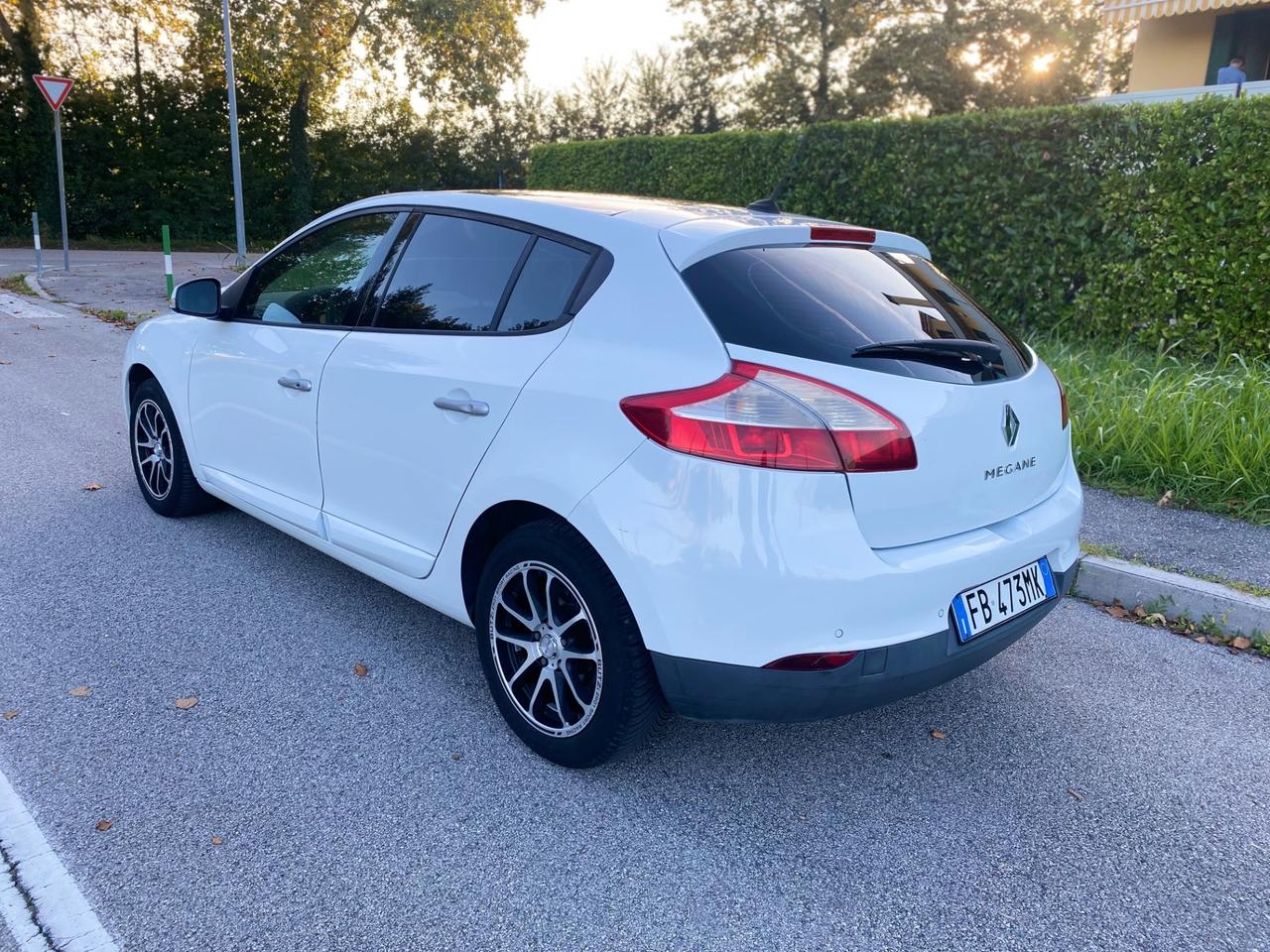 Renault Mégane Berlina 2.0 GPL cambio automatic