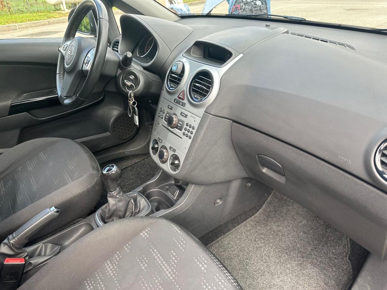 Opel Corsa Cosmo 1.2 Eco FLEX #6774