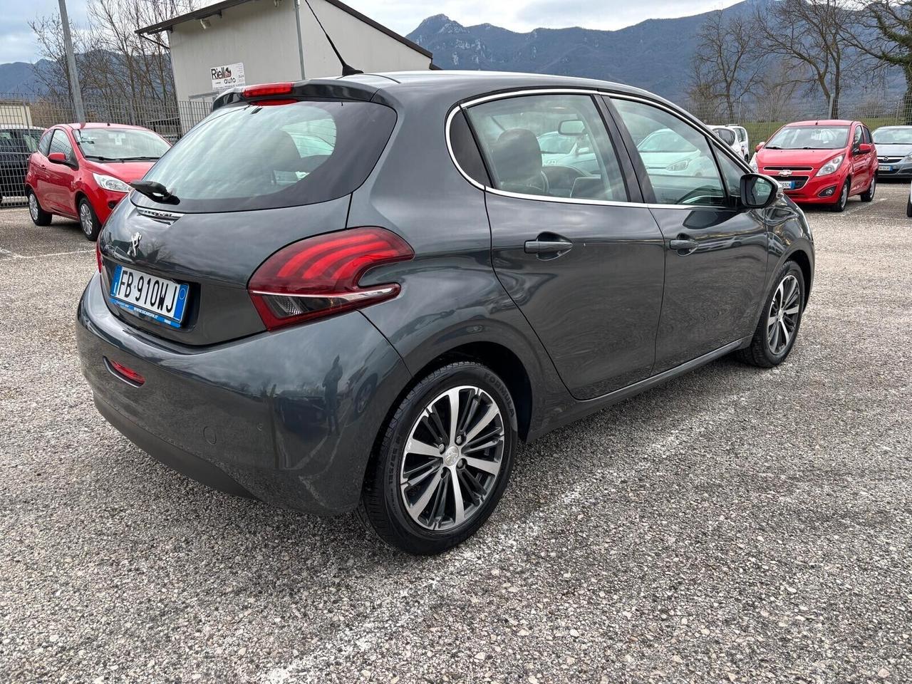 Peugeot 208 ALLURE 1.2 5 porte - 2015