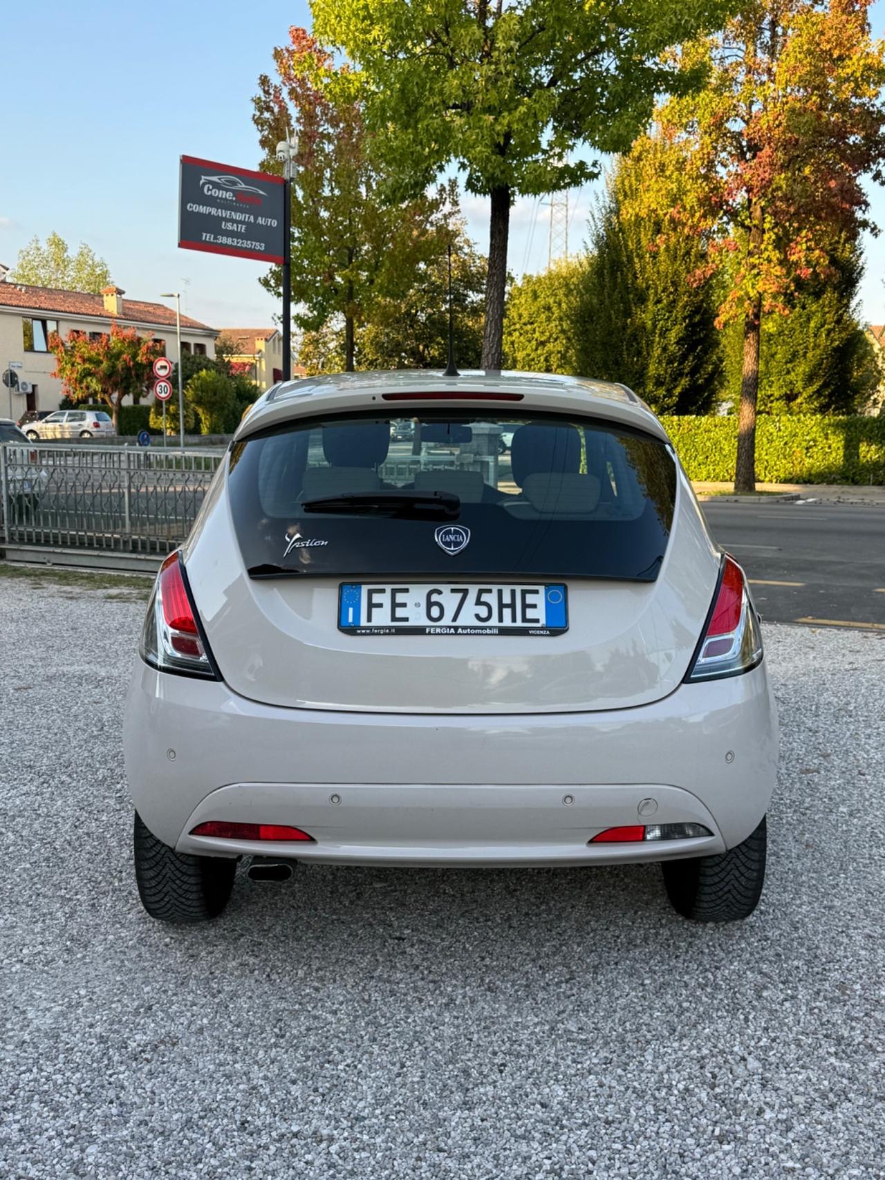 Lancia Ypsilon 1.2 69 CV 5 porte Platinum