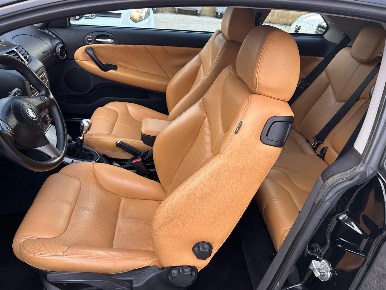 Alfa Romeo GT 1.9 MJT 16V Luxury 100000km