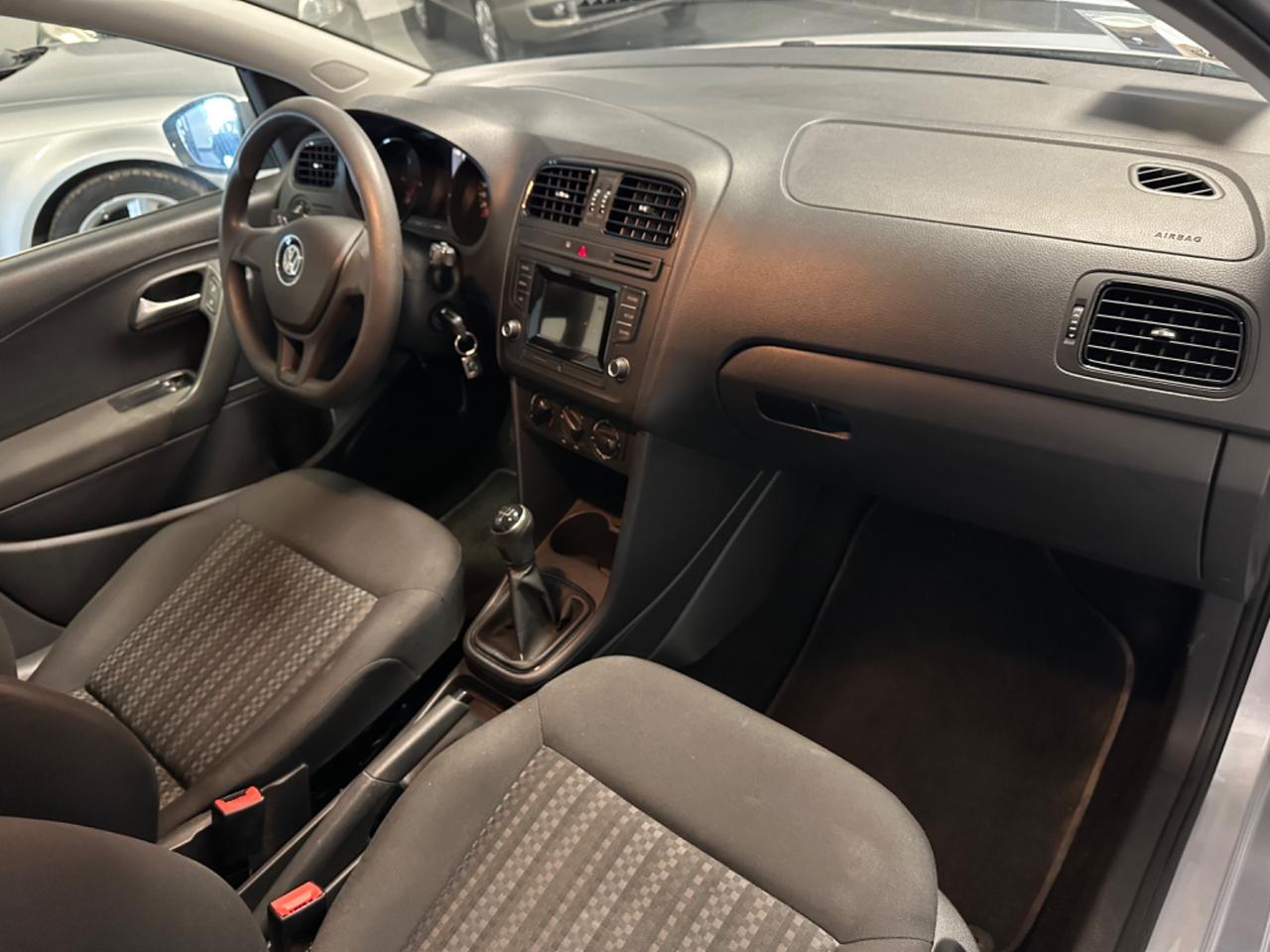 VOLKSWAGEN POLO 1.4 TDI 75CV NEOPATENTATI G.TRAINO GARANZIA