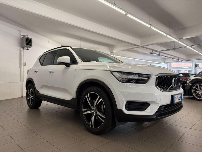 Volvo XC40 T2 Momentum Core