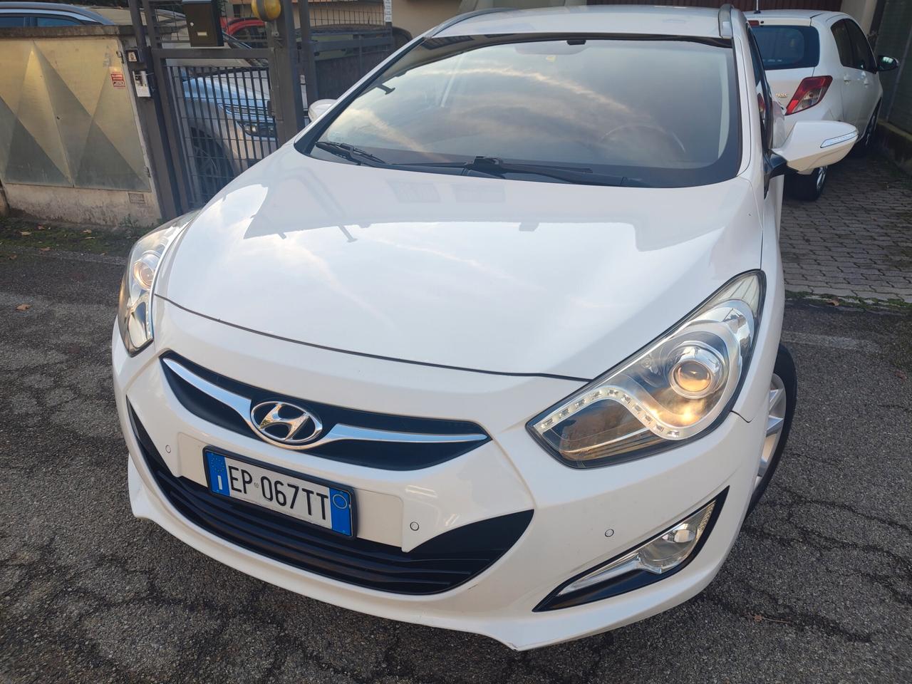 HYUNDAI i40 DEL 2013 1.7DIESEL AUTOMATICA FULL OPTIONAL