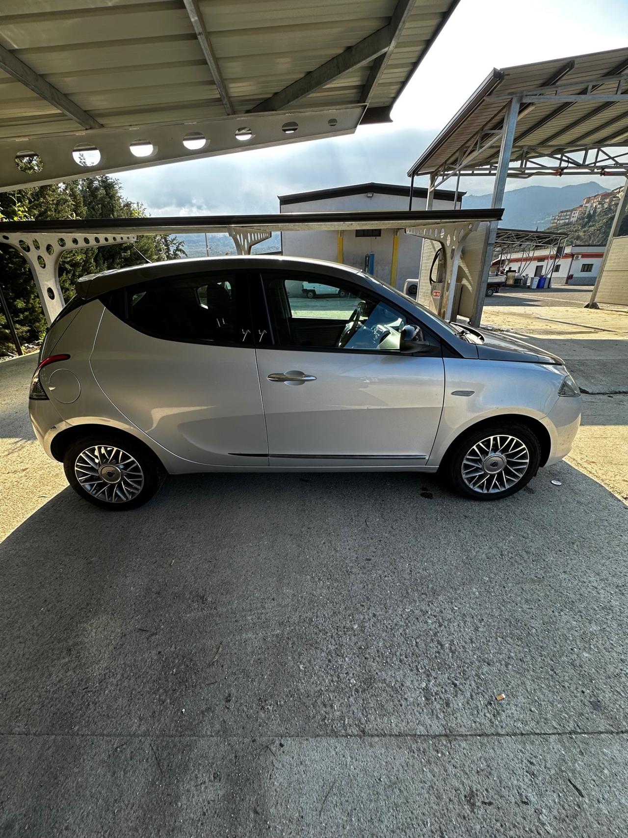 Lancia Ypsilon 1.3 MJT 16V 95 CV 5 porte S&S Platinum