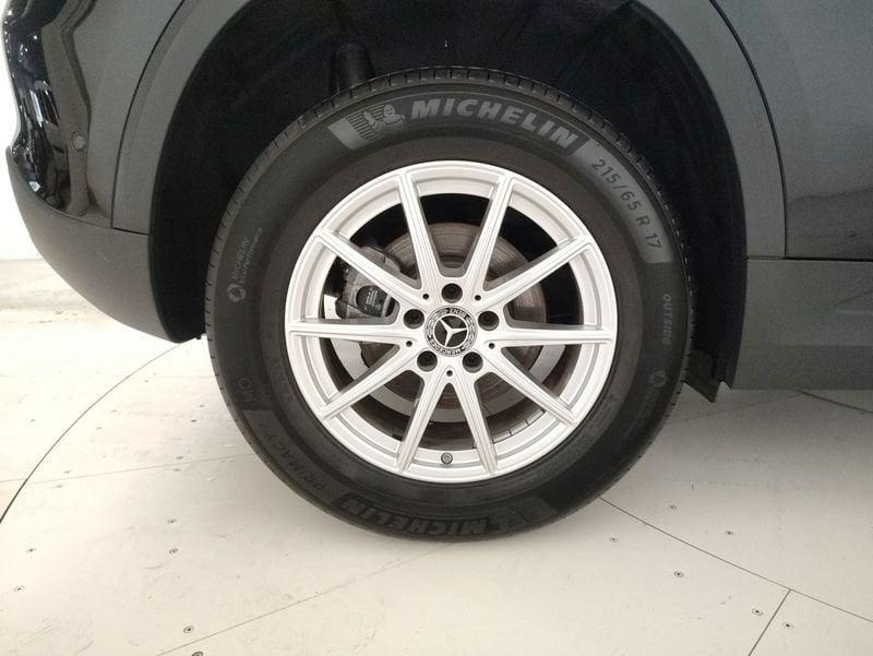 Mercedes-Benz GLA 180 d Business auto