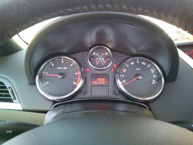PEUGEOT 207 1.6 8V HDi 112CV CC Allure