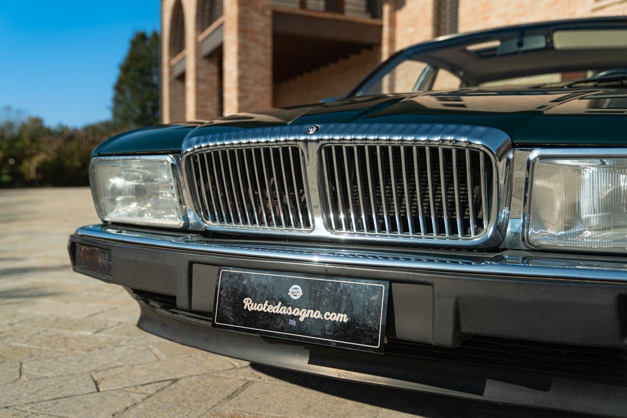 DAIMLER XJ 40 - JAG00075