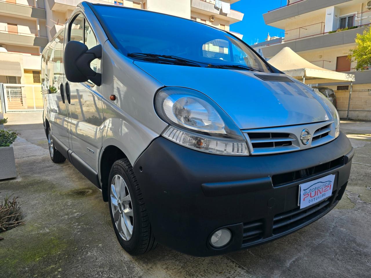 Nissan Primastar - Con Sollevatore Idraulico per Persone in Carrozzina