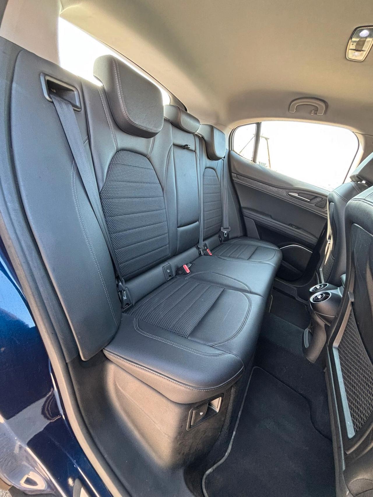 Alfa Romeo Stelvio 2.2 Turbodiesel 190 CV AT8 Q4 Super