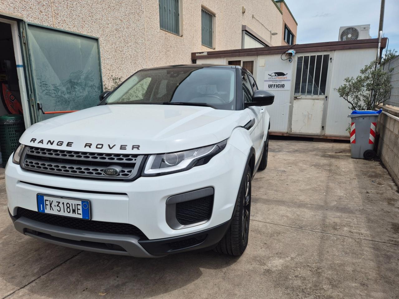 Land Rover Range Rover Evoque 2.0 TD4 150 CV 5p. Pure