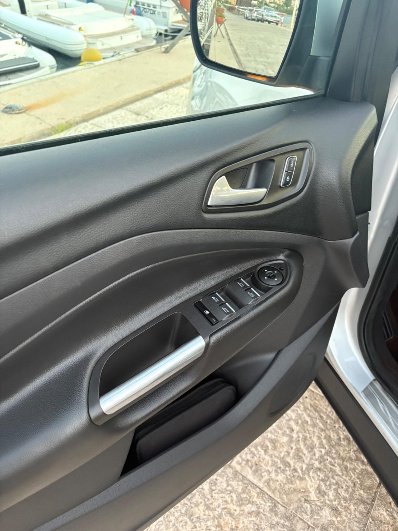Ford Kuga 2.0 TDCI 150 CV 4WD Titanium