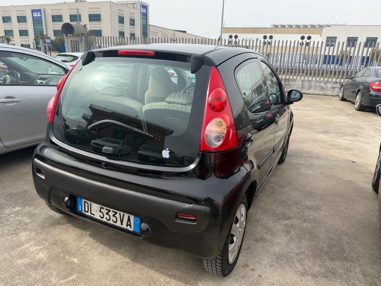 Peugeot 107 1.0 68CV 5p. Desir