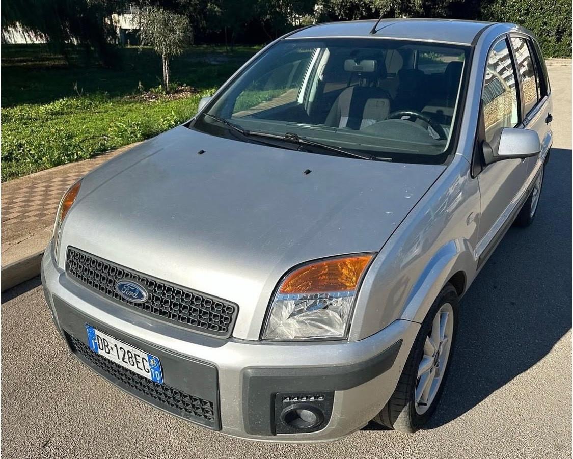 Ford FUSION 1.6 DIESEL 2006 - SOLO 140 MILA KM