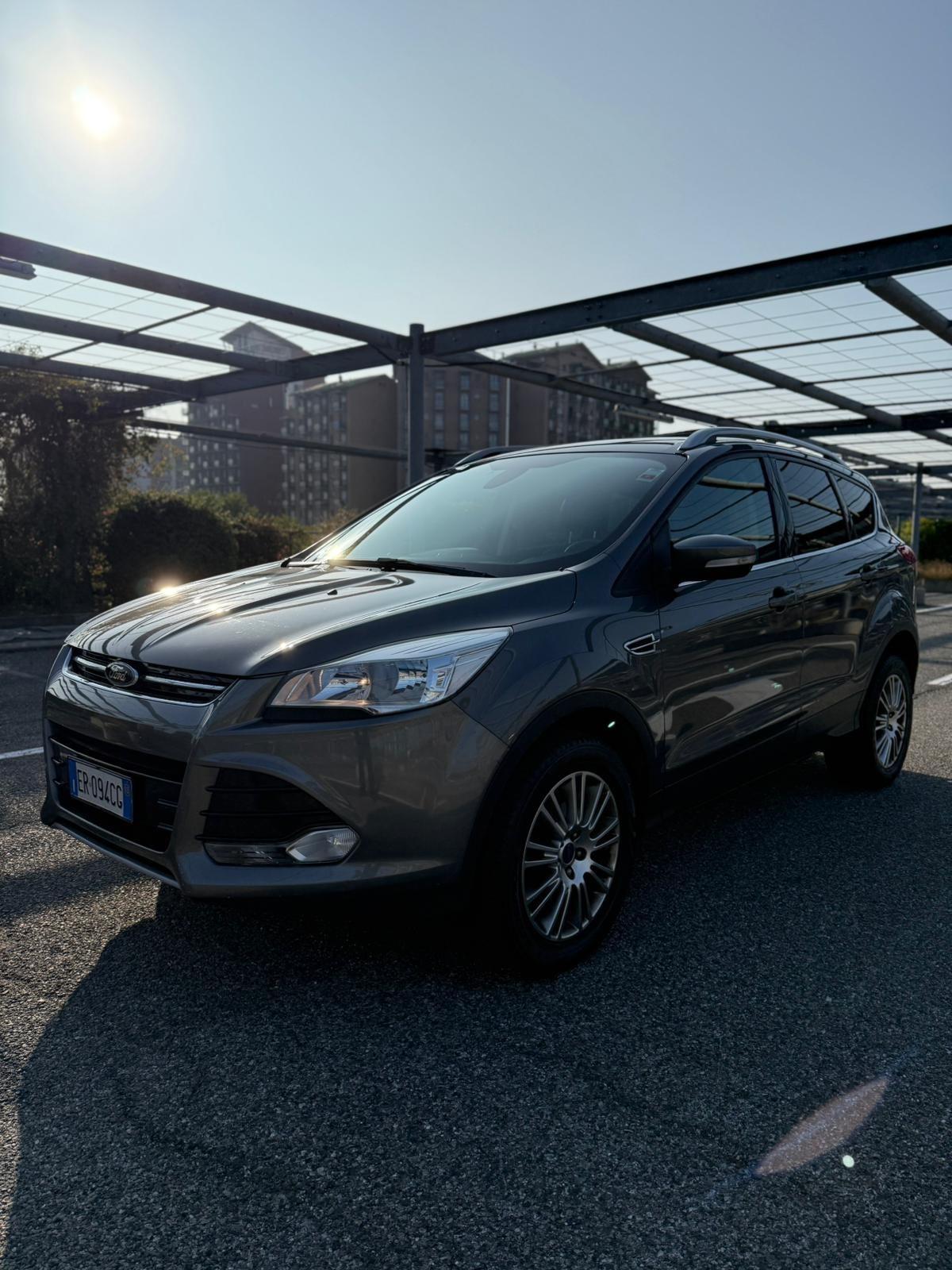 Ford Kuga 2.0 TDCI 140 CV 4WD Titanium