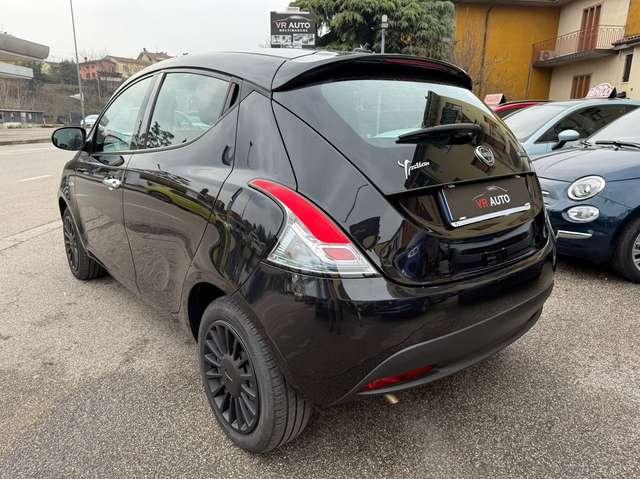 Lancia Ypsilon 1.0 firefly hybrid Silver PROMO FIN