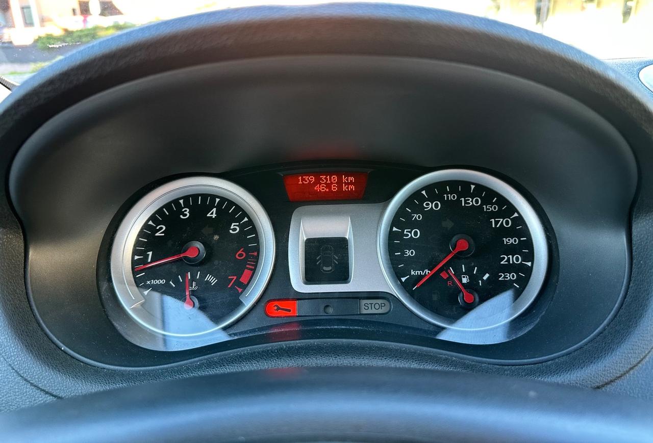 Renault Clio 1.2Bz 75Cv 5P Dynamique - Neopatentati