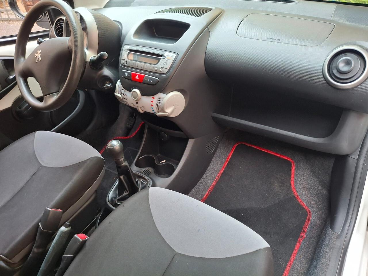 Peugeot 107 1.0 Benzina 68CV. 5 Porte-OK NEOPATENTATI-