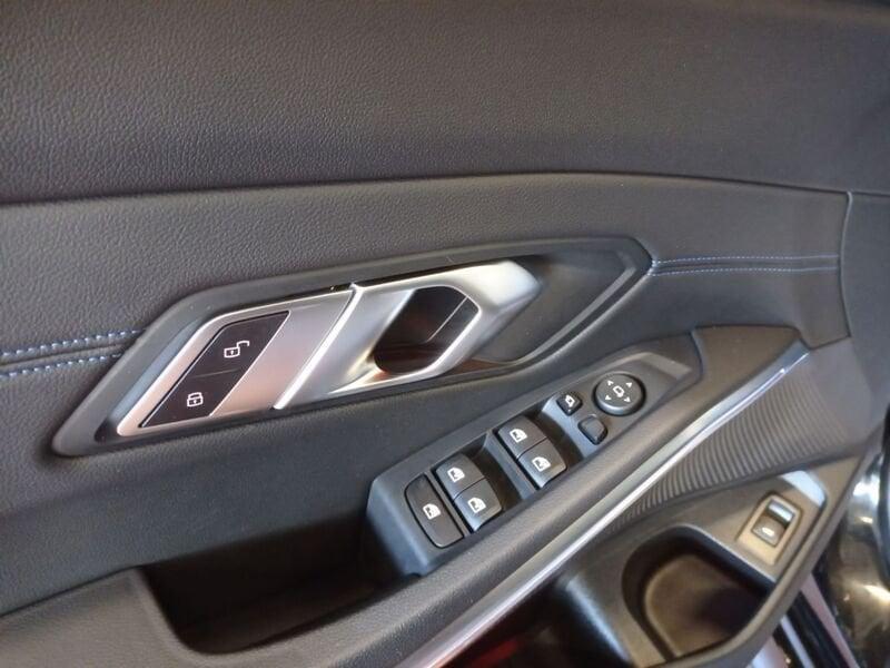 BMW Serie 3 320d Touring mhev 48V xdrive Msport auto