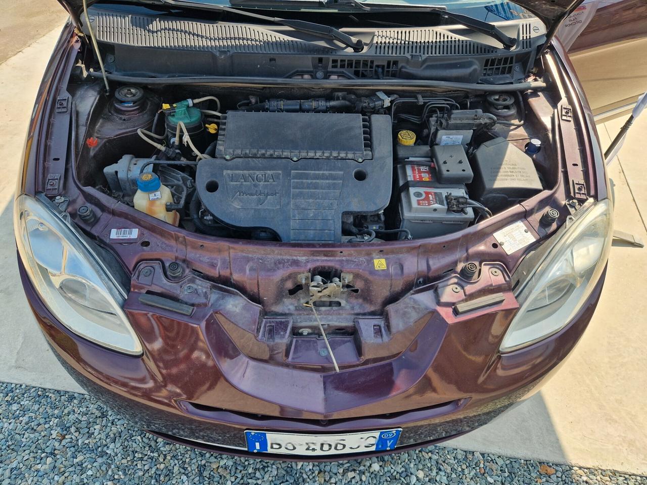 Lancia Ypsilon 1.3 MJT 75 CV Prontissima!