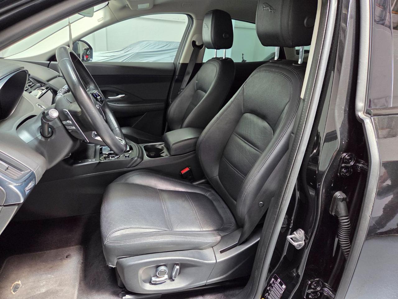 JAGUAR E-Pace (X540) E-Pace 2.0D I4 163 C...