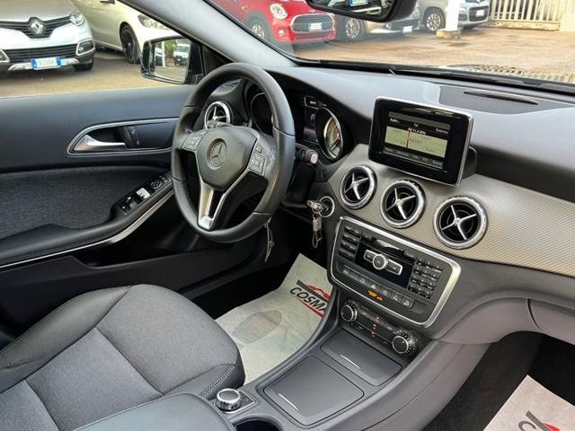 MERCEDES-BENZ GLA 200 d Automatic 4Matic Sport