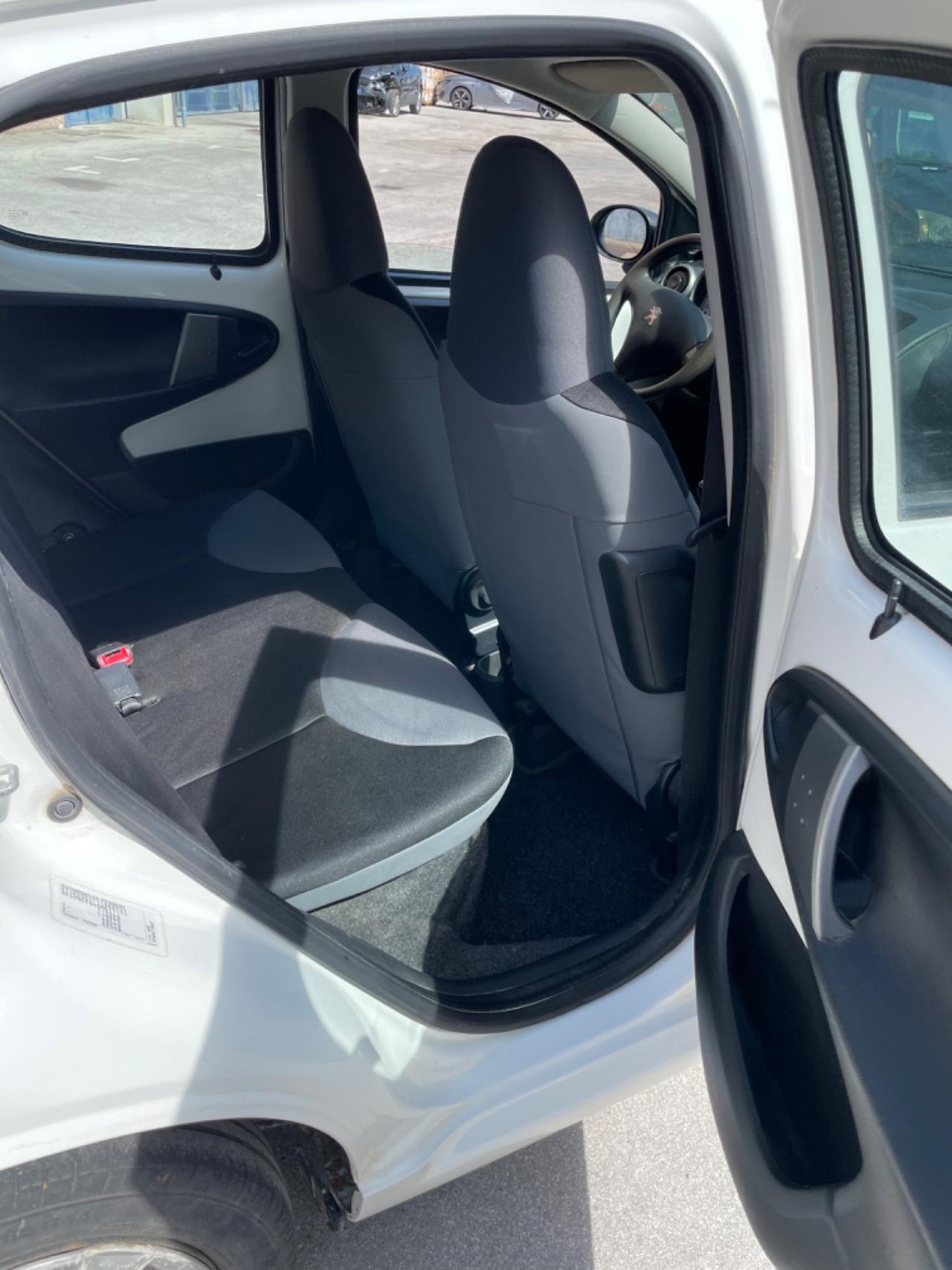 Peugeot 107 1.0 68CV 5p. Active 2Tronic