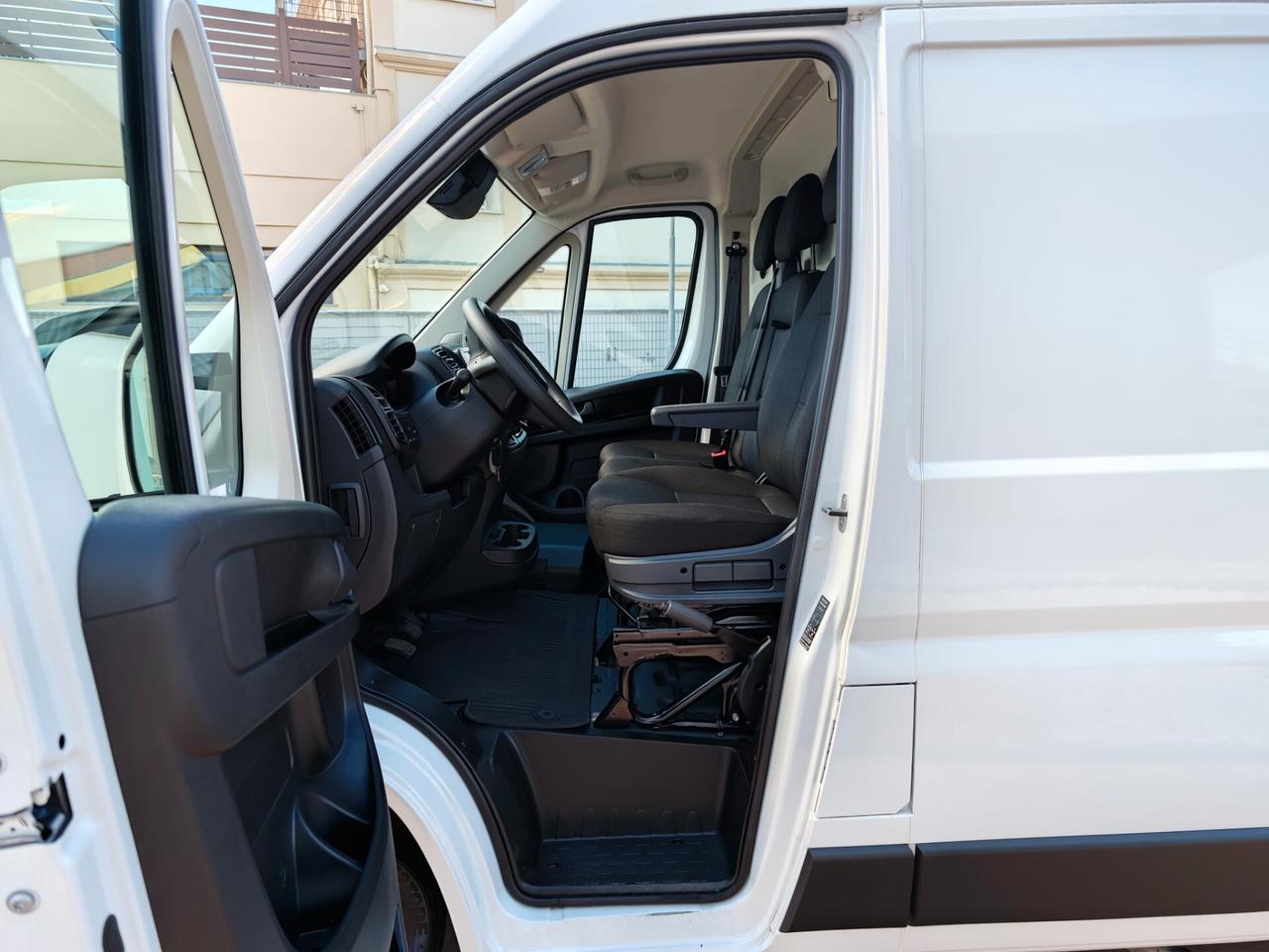 Fiat DUCATO 35 L2H2 2.2 diesel 140cv 2025